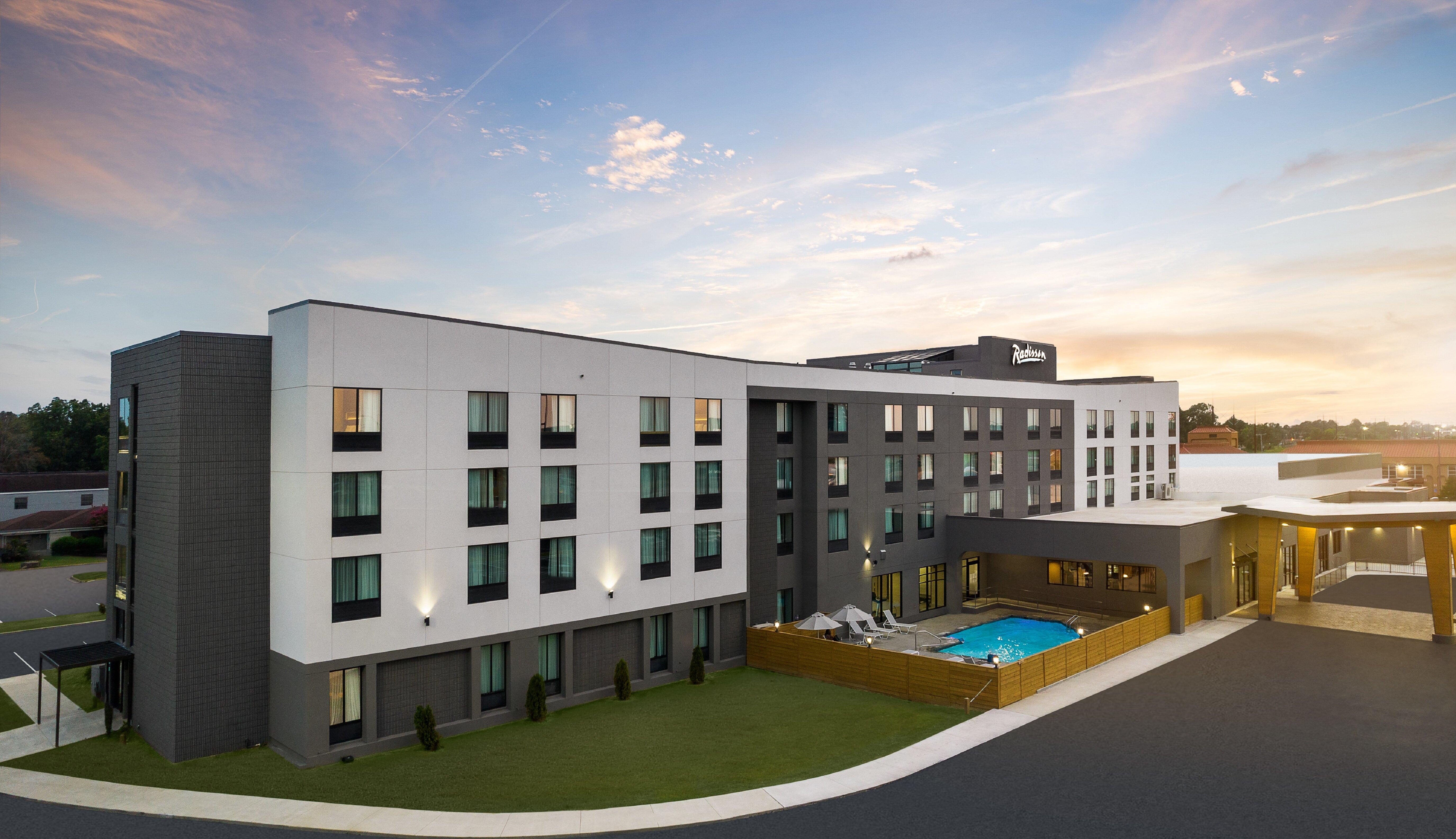 Radisson Hotel West Memphis Exterior photo